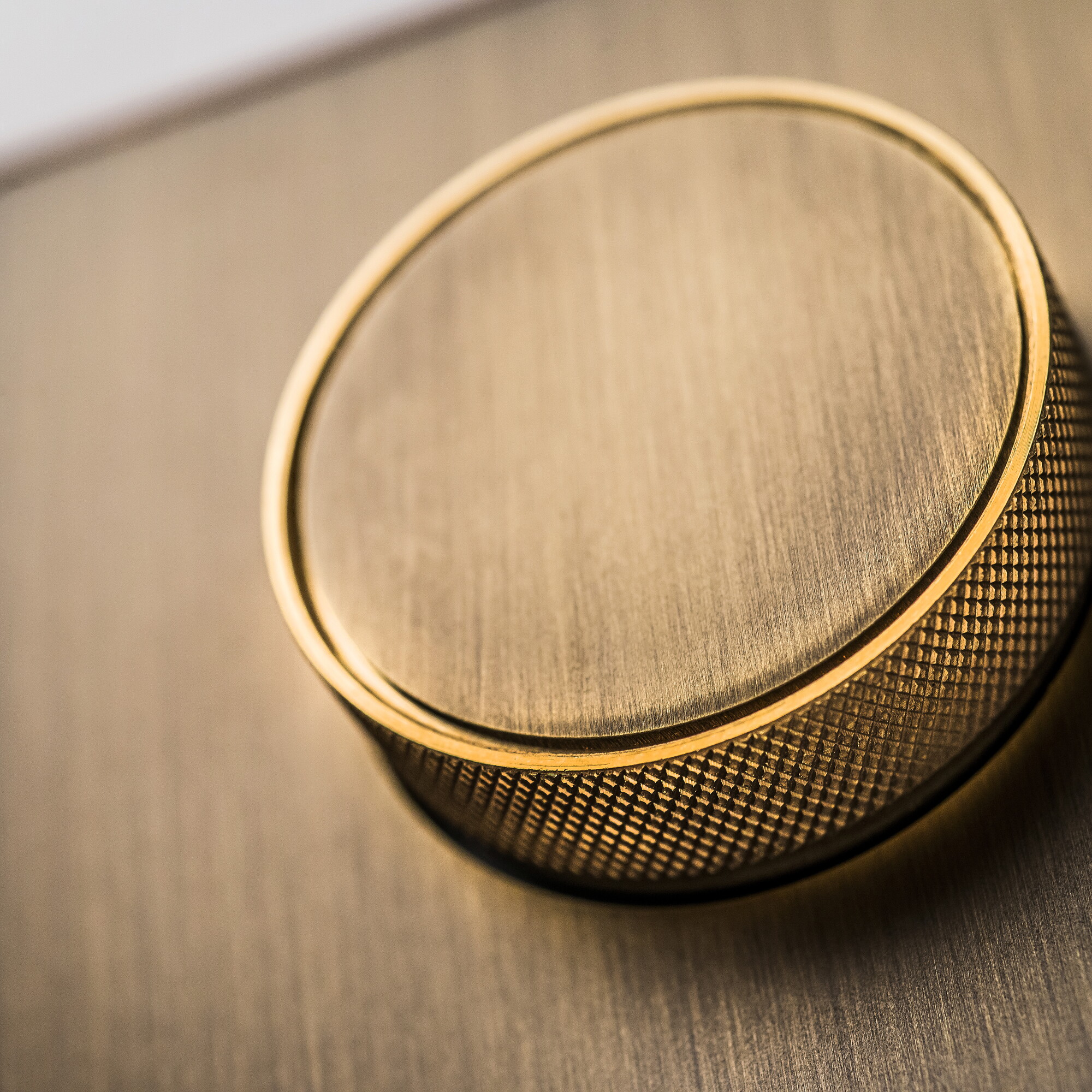 Dimmer Knurl Bronze Antique