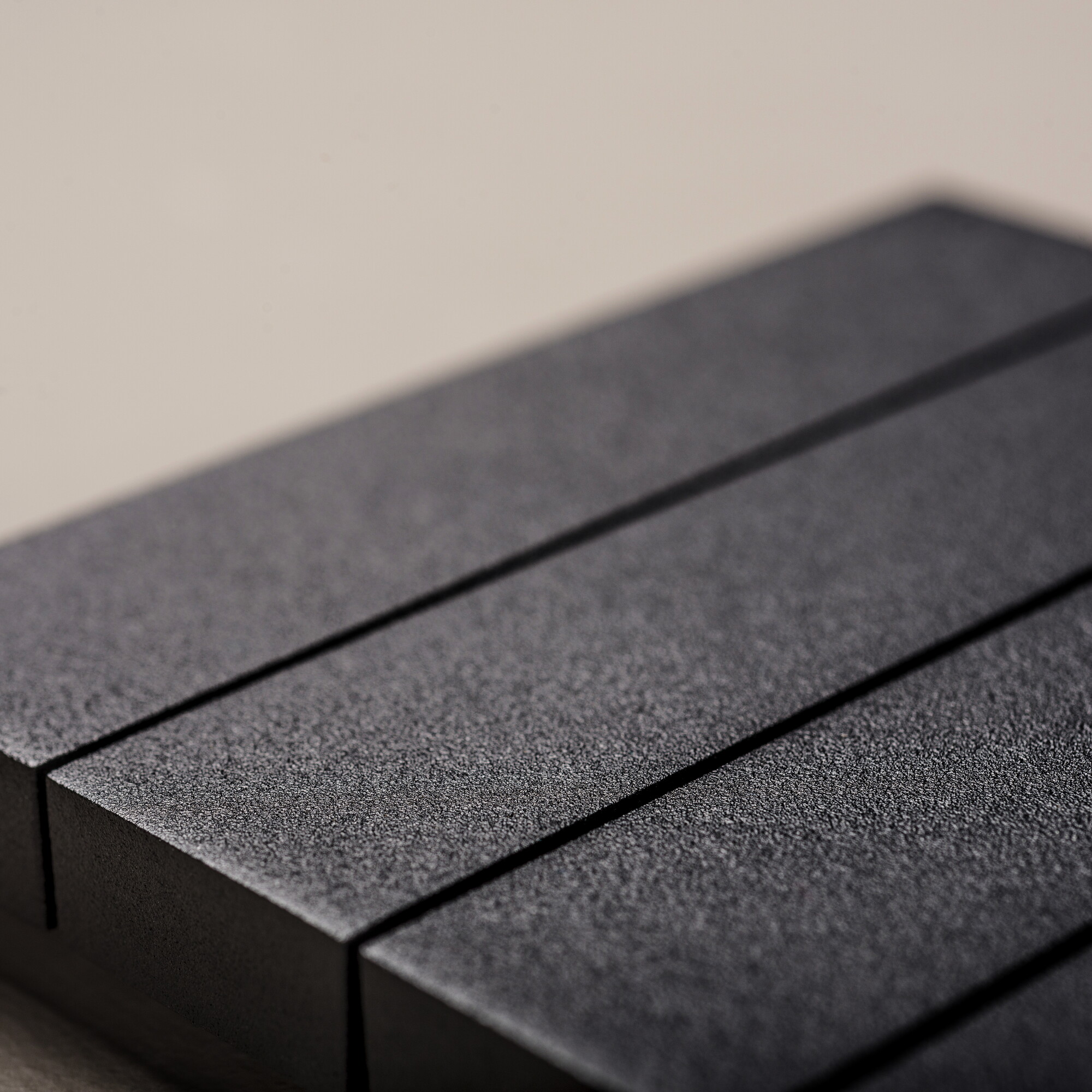 Aesteem 8T Textured Black