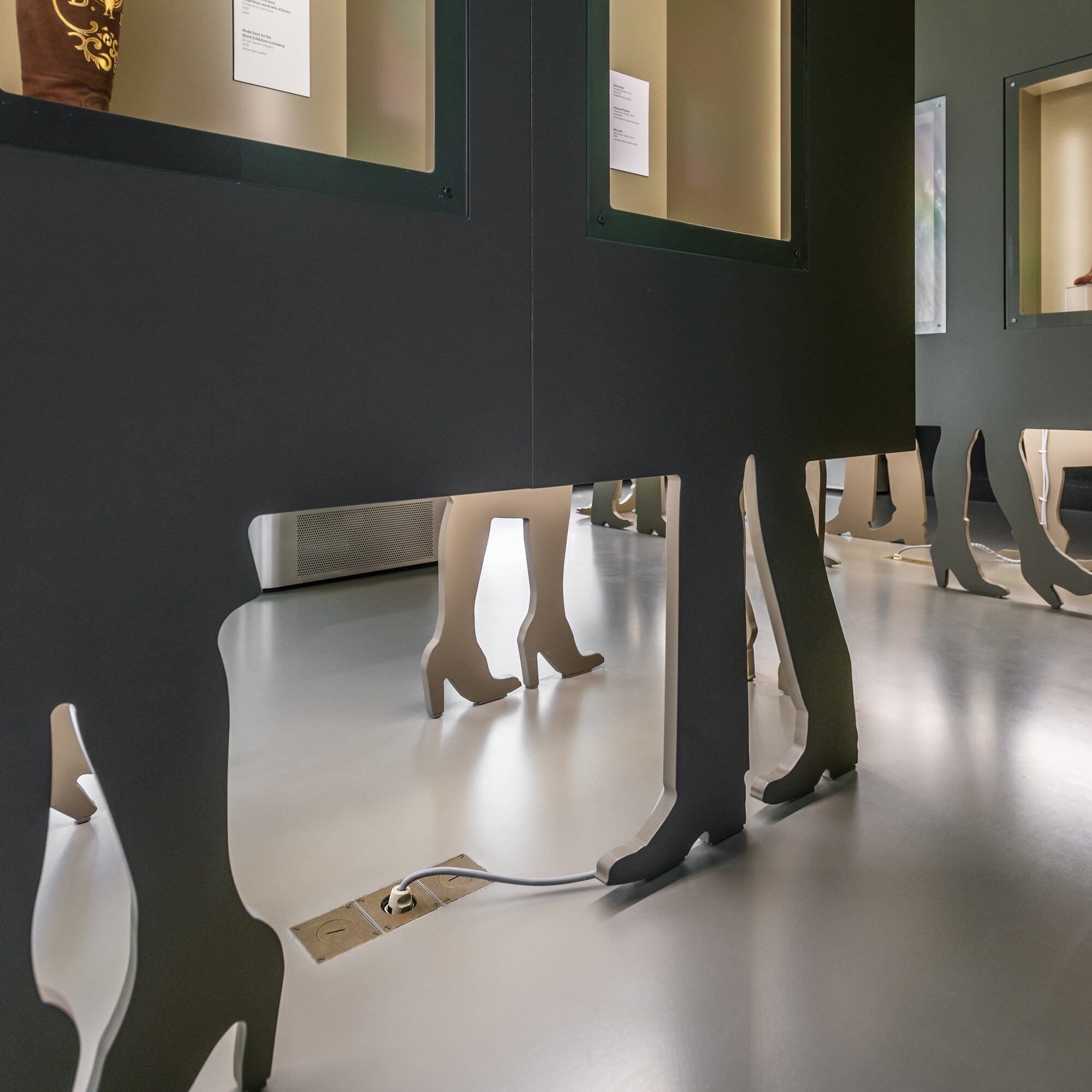 Eperon d'or ARPI IP64 Brushed Brass