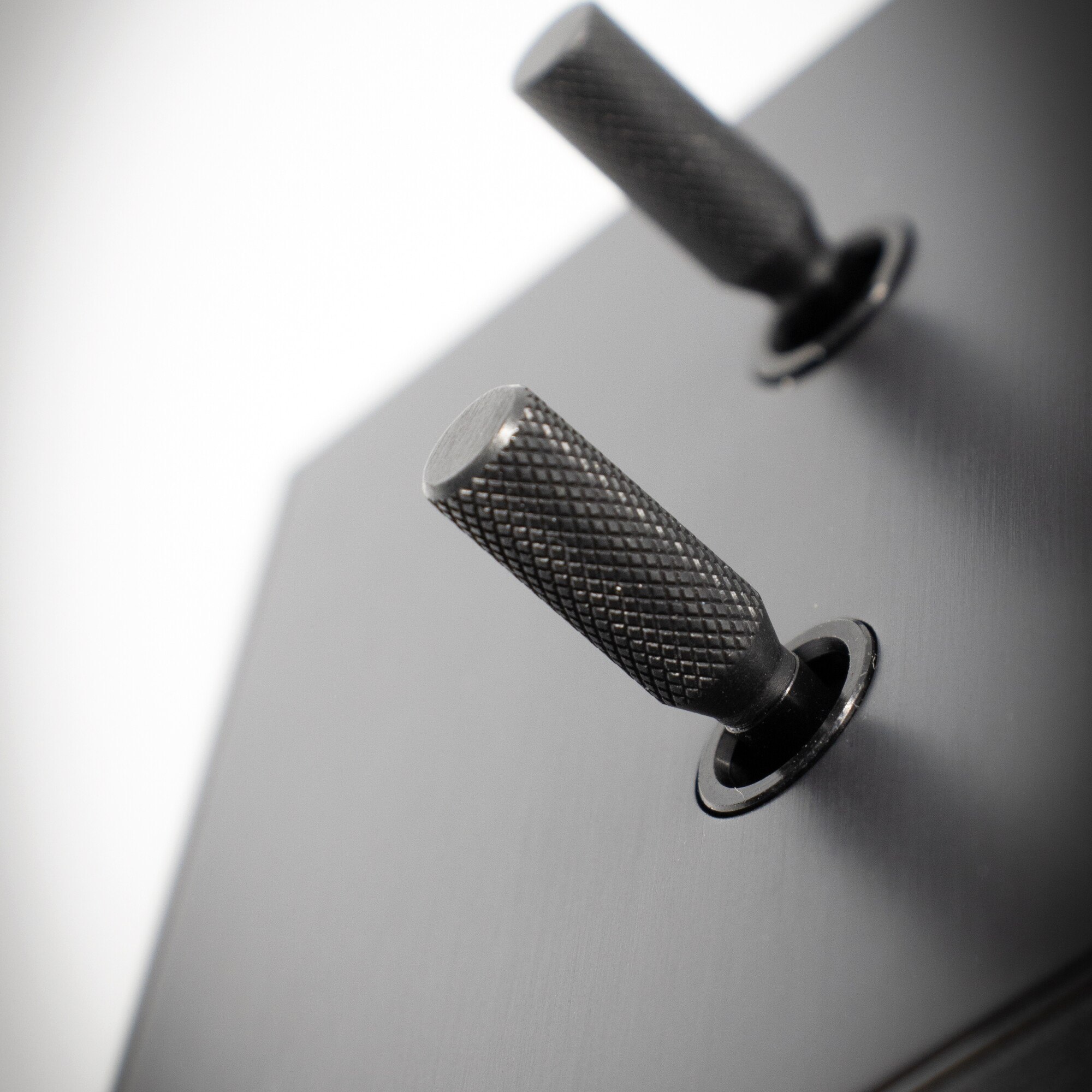 Cockpit Knurl Gunpowder Black