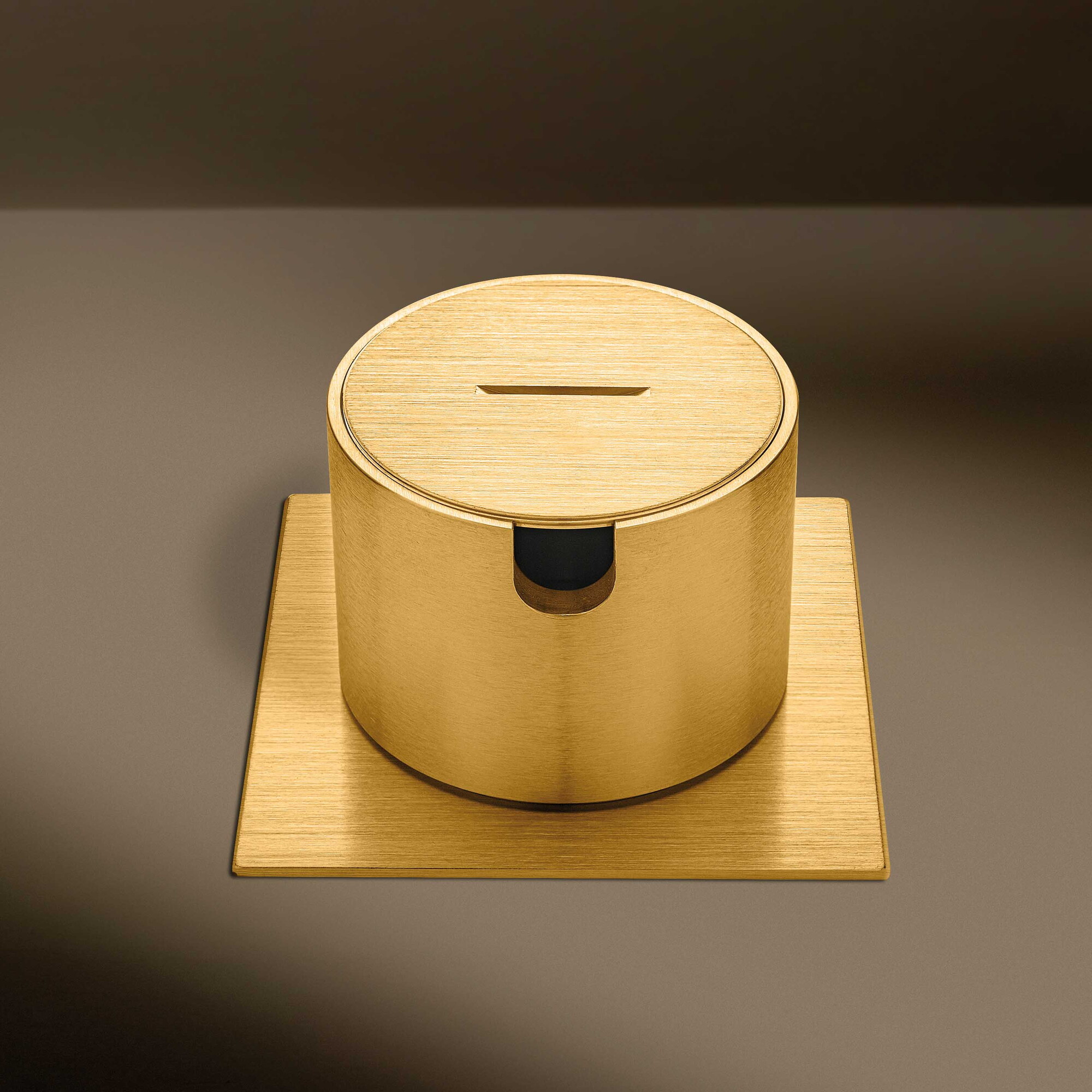 Aqua Seal Brushed Brass