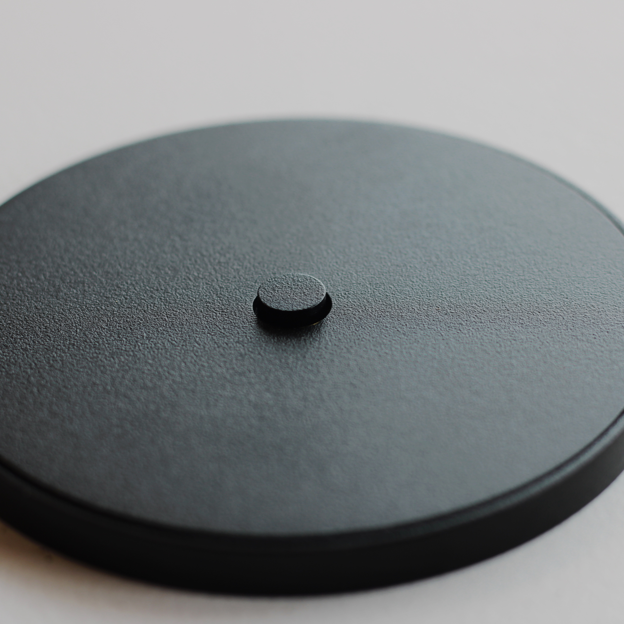 Circum Pixel Textured Black
