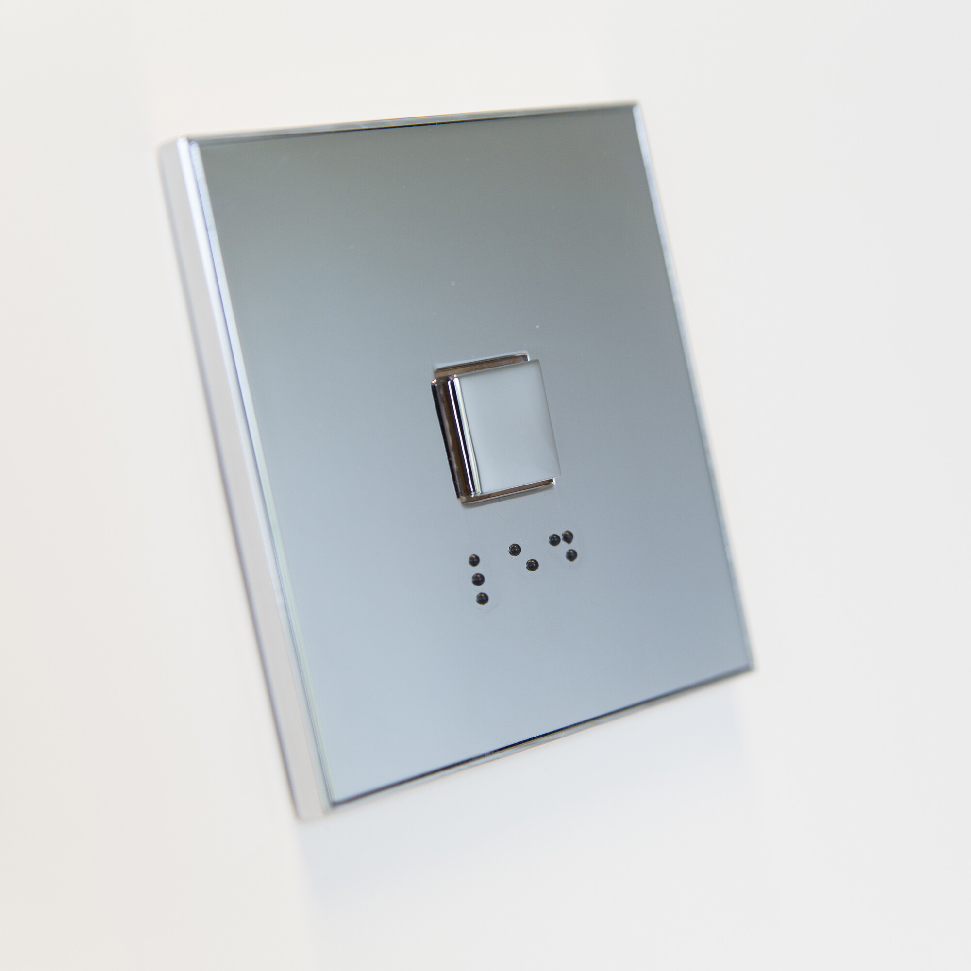 Select Chrome Braille