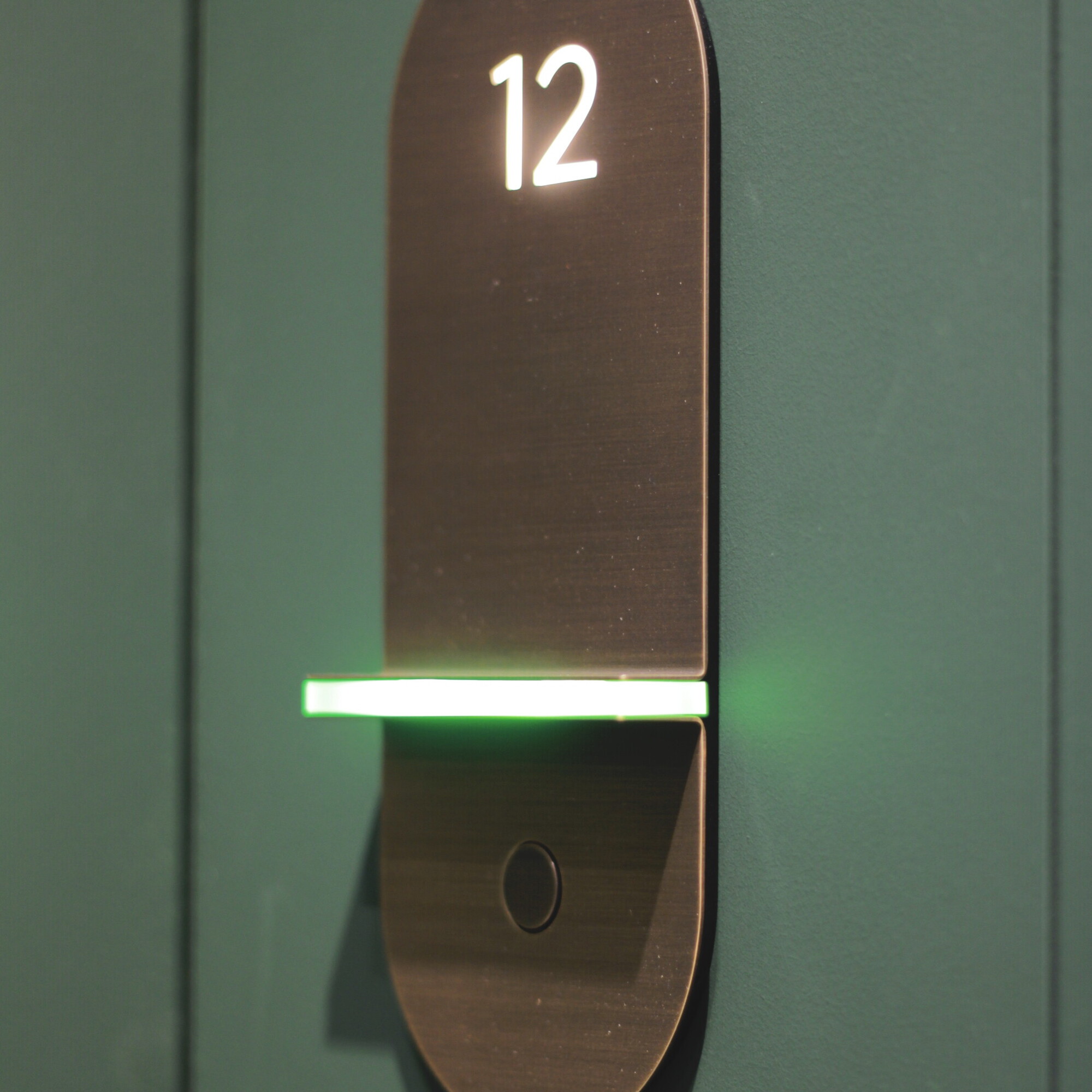 Cosmopolitan Roomnumber Bronze Antique