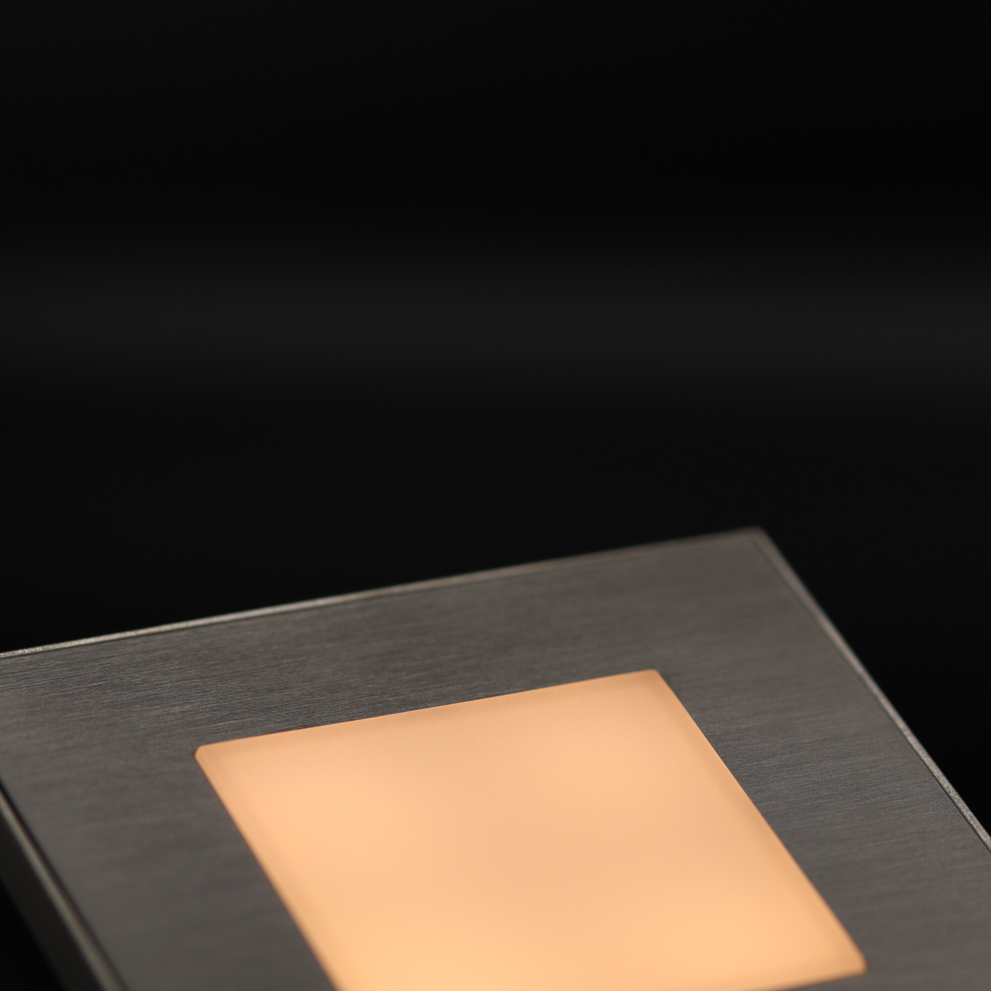 Q Light Nickel