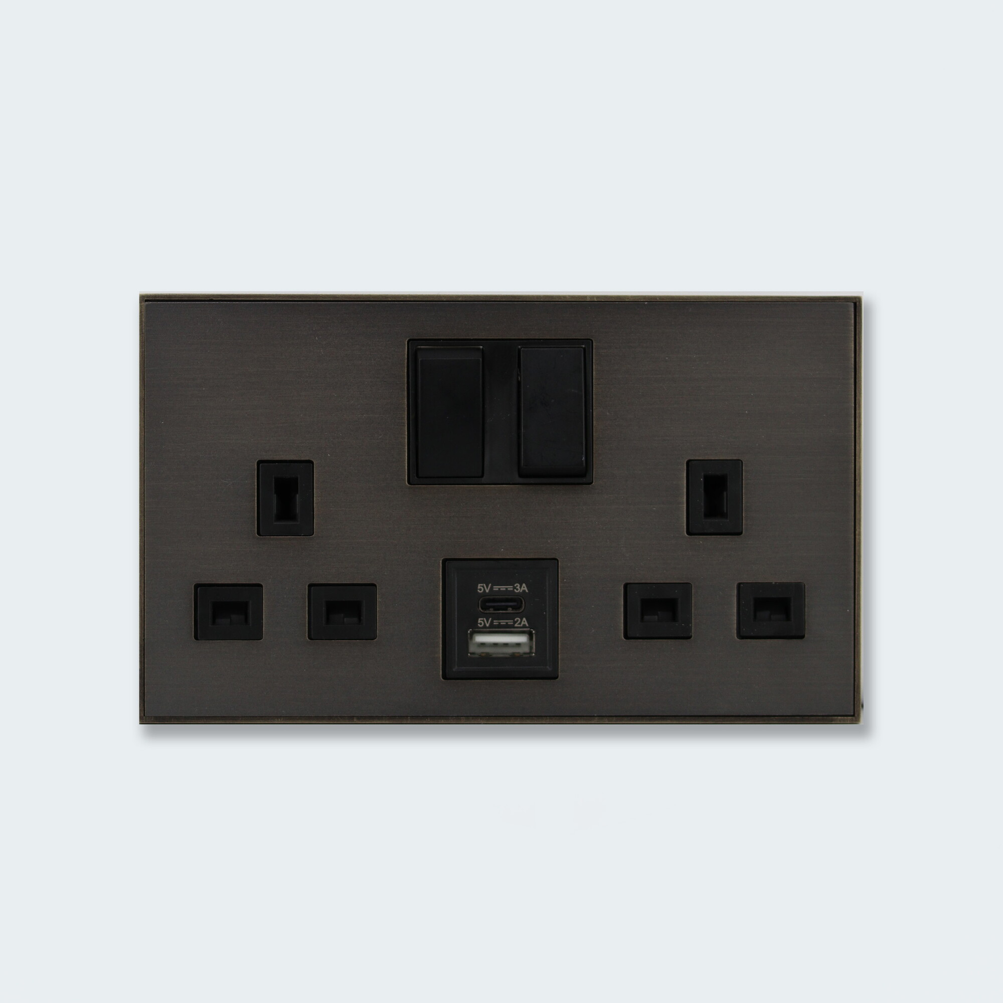 Britannica Switched Socket with USB Bronze Antique