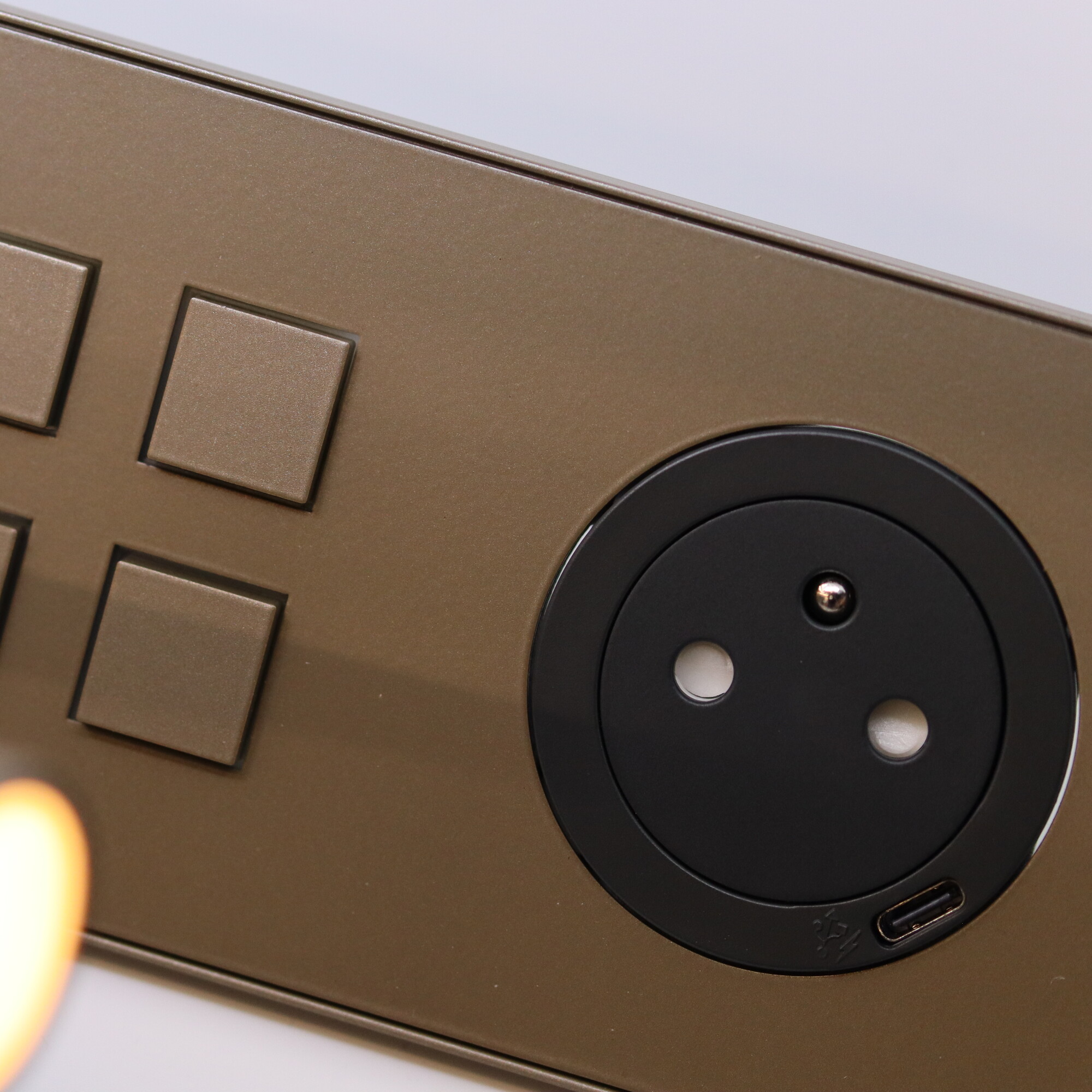 Anodic Bronze Socket + USBC