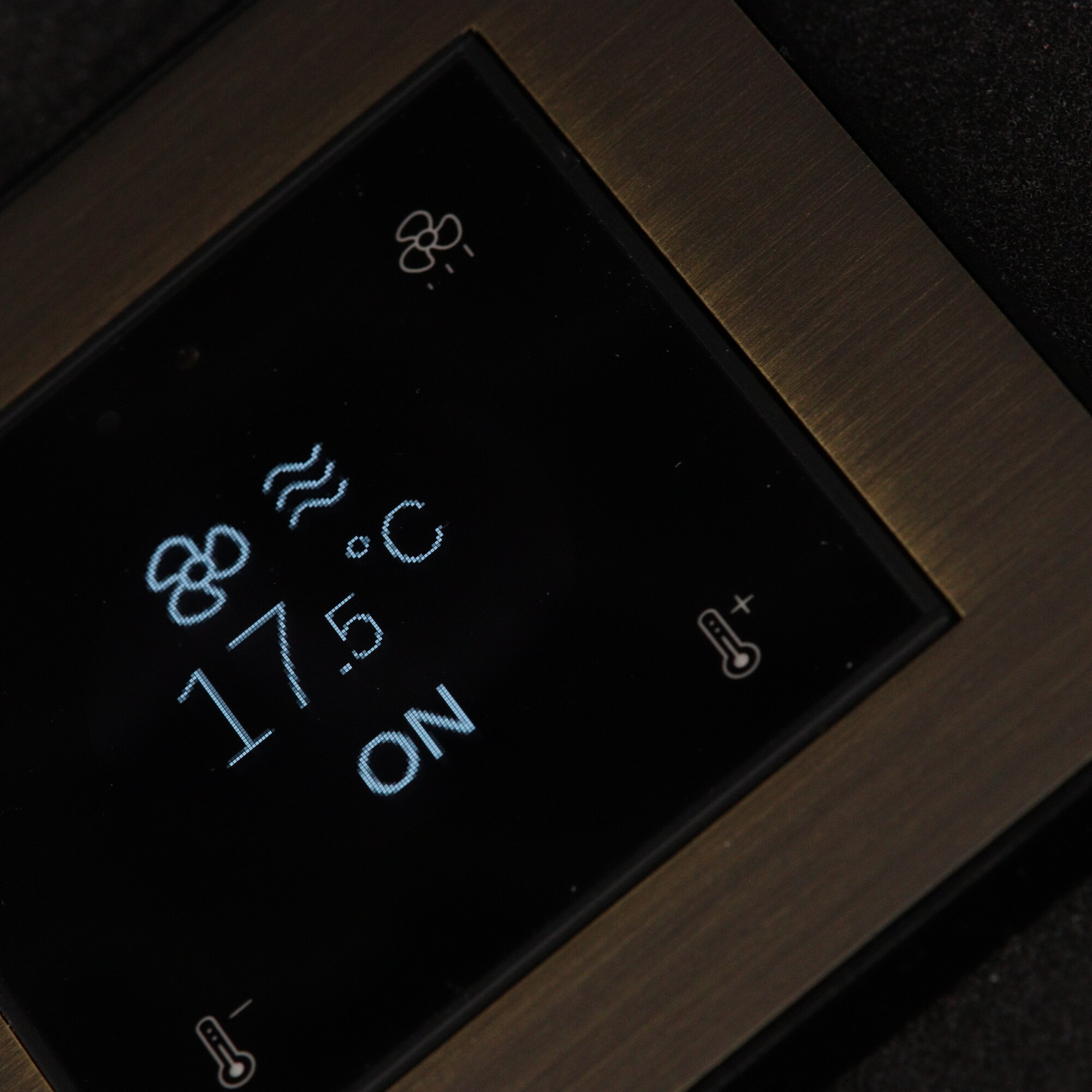Void Square Zennio Thermostat