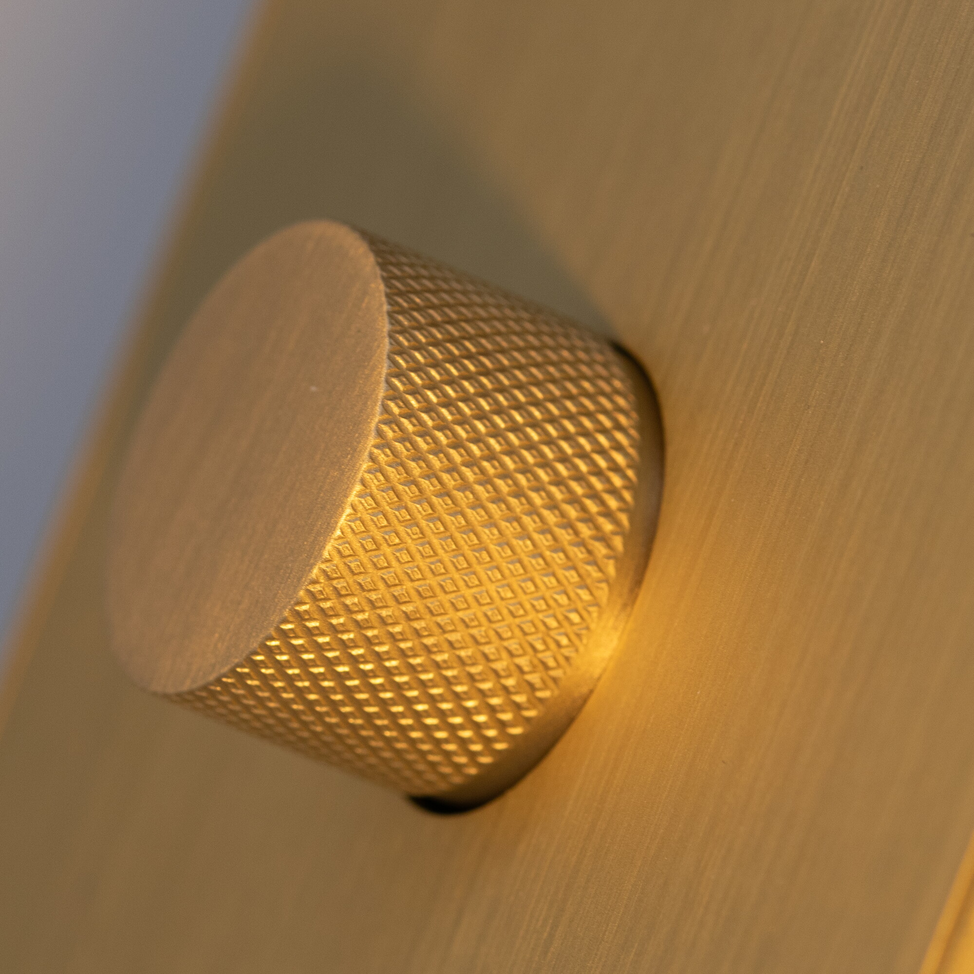 Dimmer Mini Knurl Brushed Brass