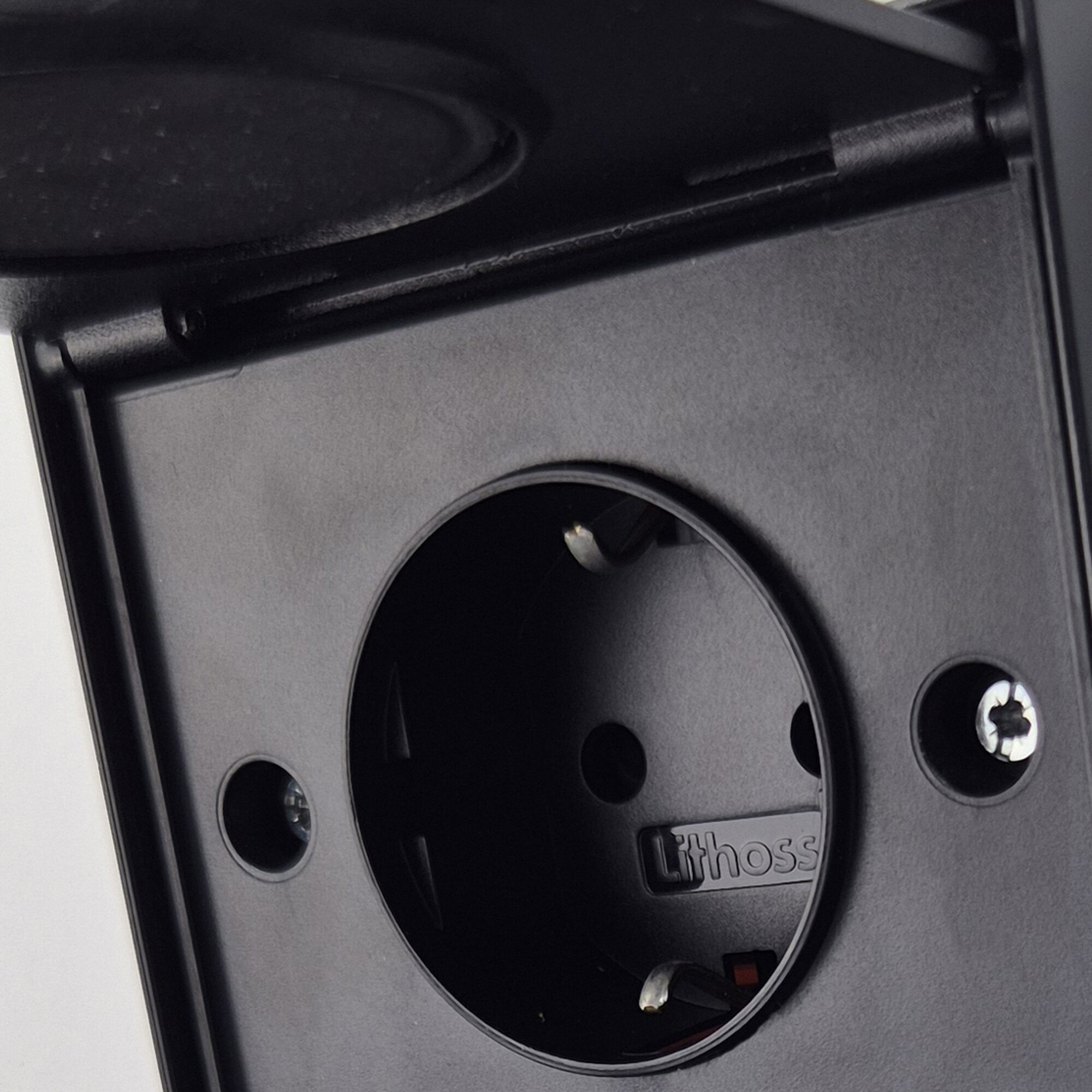 Void Outdoor Socket