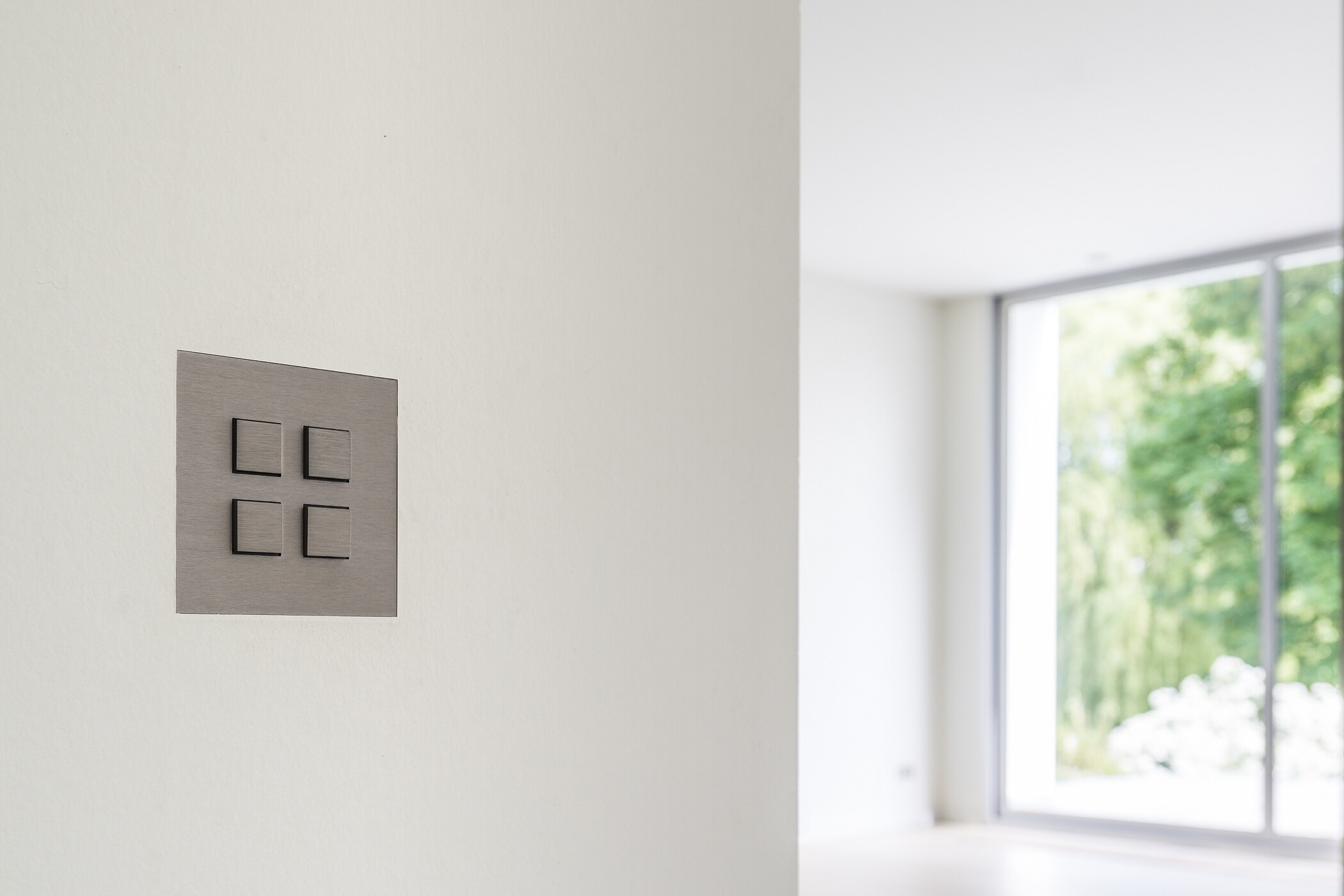 Flush Select Stainless Steel