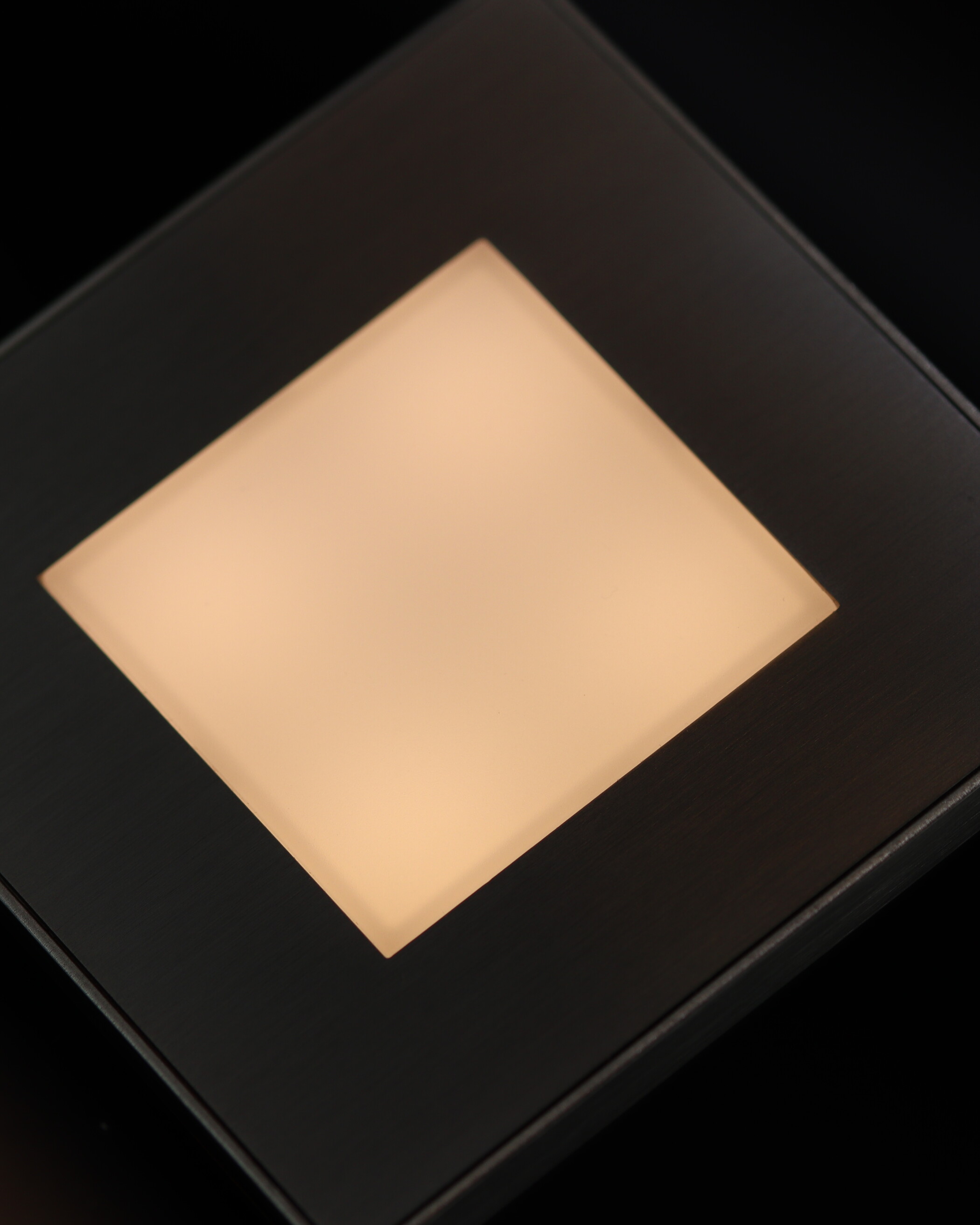 Q Light Nickel