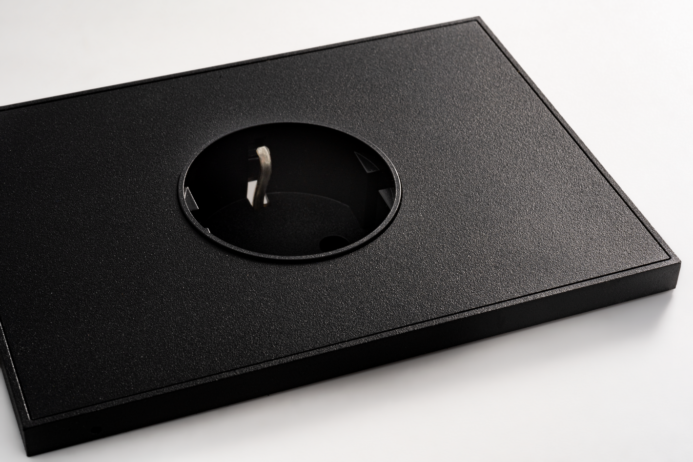 Opera Void Round Textured Black